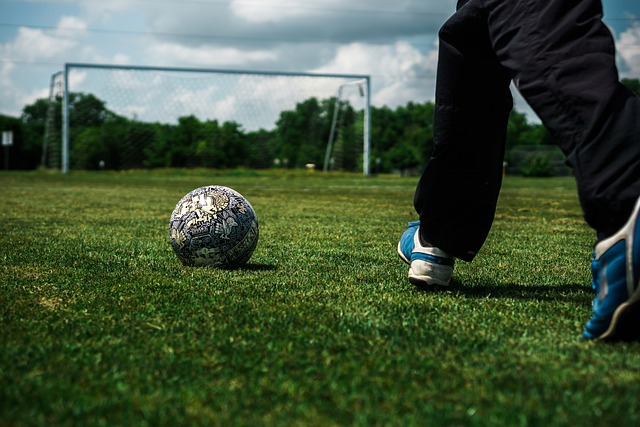 门兴格拉德巴赫vsRB莱比锡：诺伊豪斯、尼科-埃尔维迪首发，劳姆、古拉西奇出战